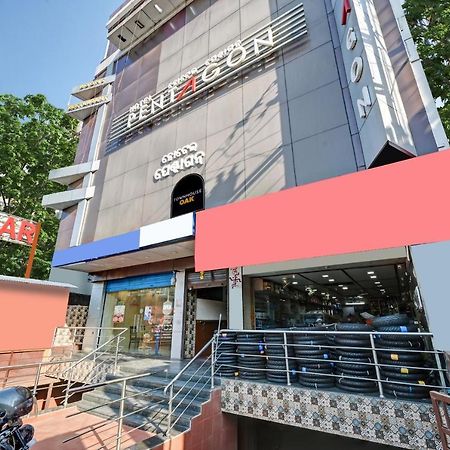 Townhouse Oak Pentagon Residency Hotel Bhubaneswar Buitenkant foto