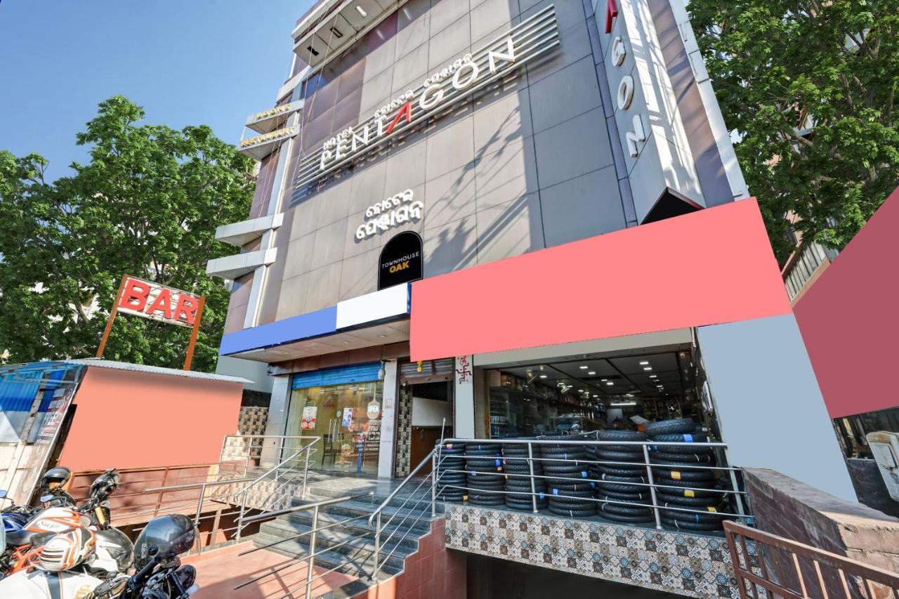 Townhouse Oak Pentagon Residency Hotel Bhubaneswar Buitenkant foto