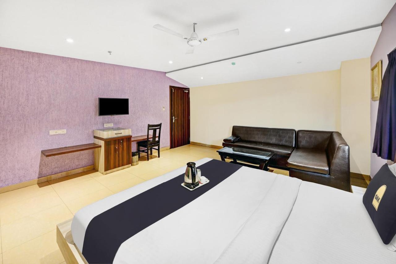 Townhouse Oak Pentagon Residency Hotel Bhubaneswar Buitenkant foto